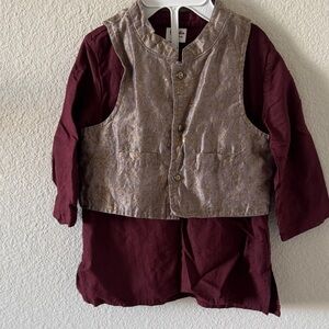 Fabindia Maroon and Beige Kids Matching Set